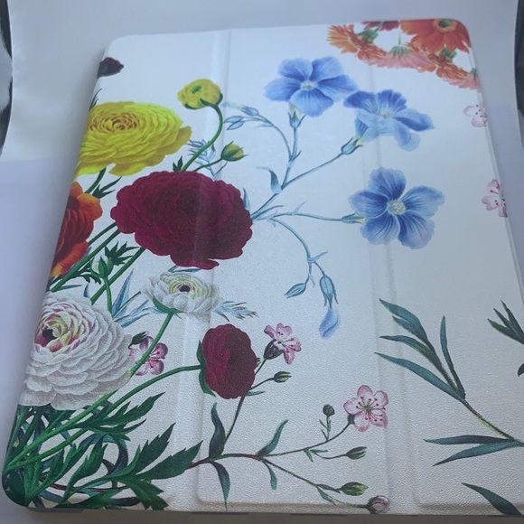 iPad Case - Picture 1 of 3